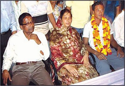 Shakib with Father and Mother